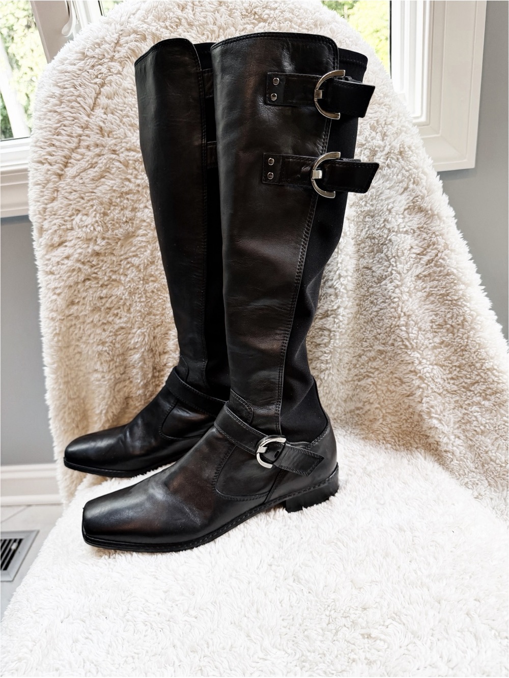 NWOT Stuart Weitzman Black Knee-High Buckle Boots